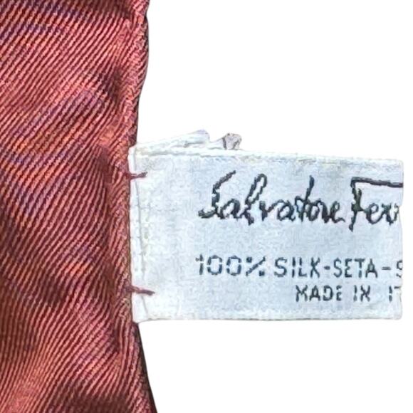 Salvatore Ferragamo 100 % Silk Scarf with Box - Picture 5 of 16